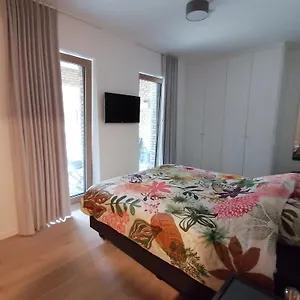 Bartine - Modern And Spacious Flat Near The Sea, Free Parking Space Appartement